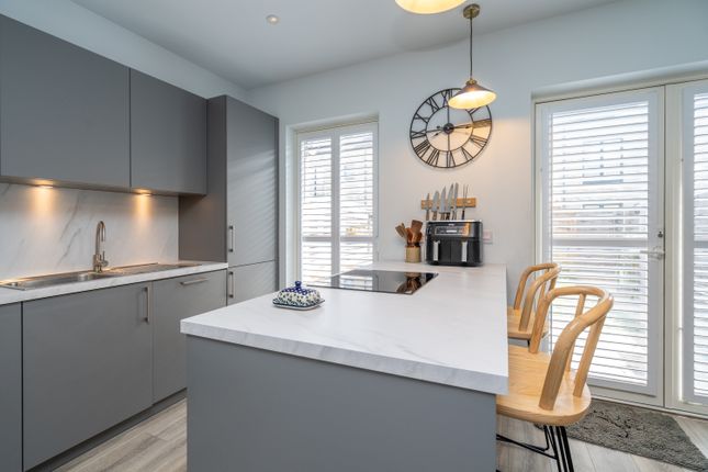 24, South Carron Crescent, Leith, Edinburgh photo 4