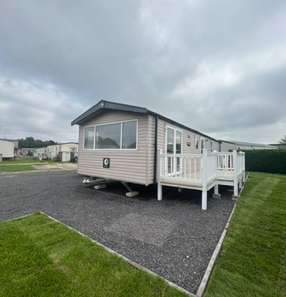 2-bed caravan on Six Arches Country Park, Garstang, £36,995