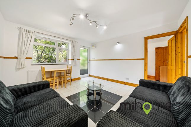 Detached bungalow to rent in Durnsford Road, Bounds Green