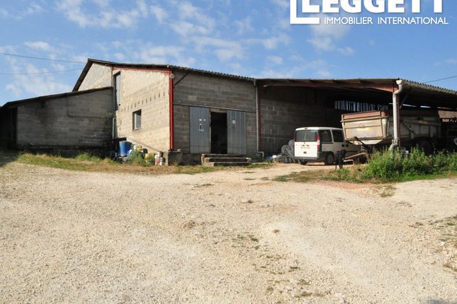 Barn conversion for sale in Champeaux Et La Chapelle Pommi, Dordogne, Nouvelle-Aquitaine