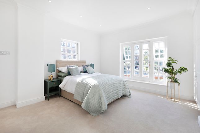 Detached house for sale in Lyndale Avenue, London