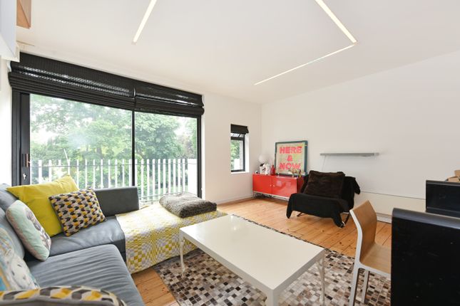 Thumbnail Terraced house for sale in Gore Road, London