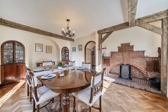 Park House,, Baconsmead, Buckinghamshire photo 3
