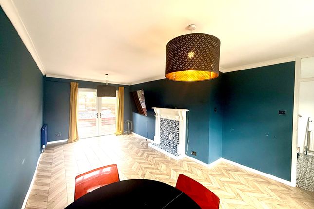 9, Orpington photo 5