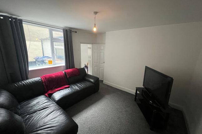 75, Redcar Road, Guisborough photo 3