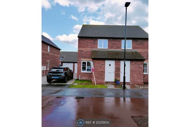 Semi-detached house to rent in Oxford Street, Thorne, Doncaster