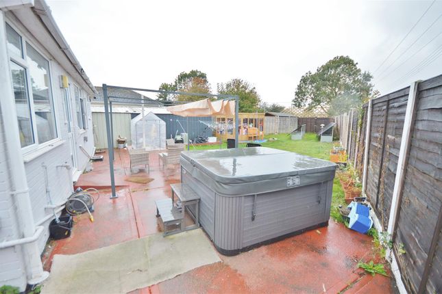 1, Seawick Road, Seawick, St. Osyth photo 4