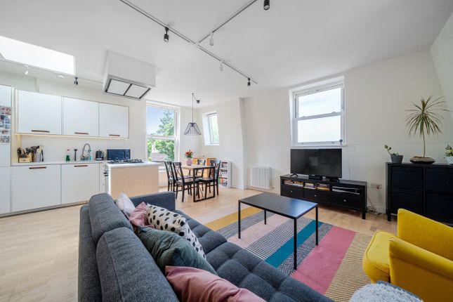 Flat 2, 59, Maple Road, London photo 3