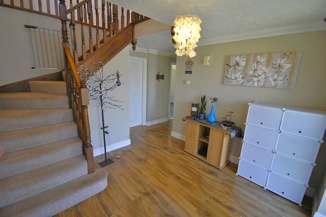 6, Crackle Hill, Doncaster photo 4
