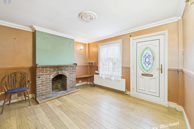 14 Frederick Street, Waddesdon photo 2