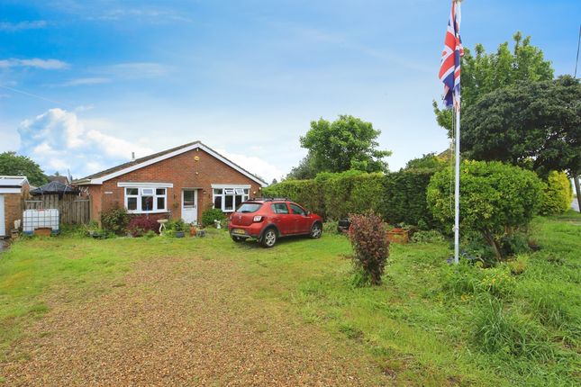 Thumbnail Detached bungalow for sale in Barrier Bank, Cowbit, Spalding