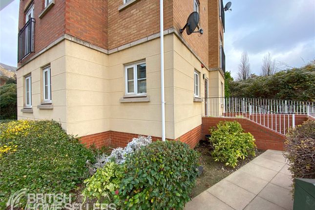 Maisonette for sale in Coniston Avenue, Purfleet-On-Thames, Essex