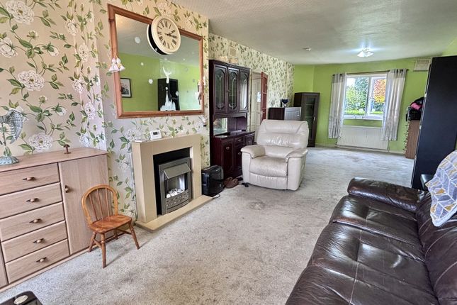 102, Lutterworth Road, Leicester photo 4
