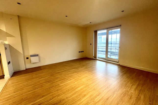 Apartment 1108, X Q 7 Building, Salford photo 2