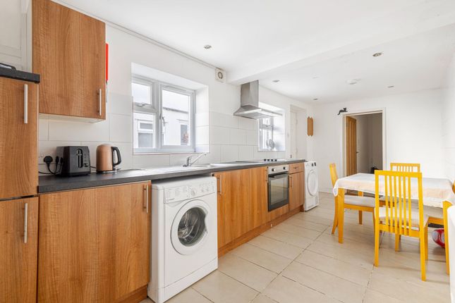 10a Southtown Road, Great Yarmouth photo 4