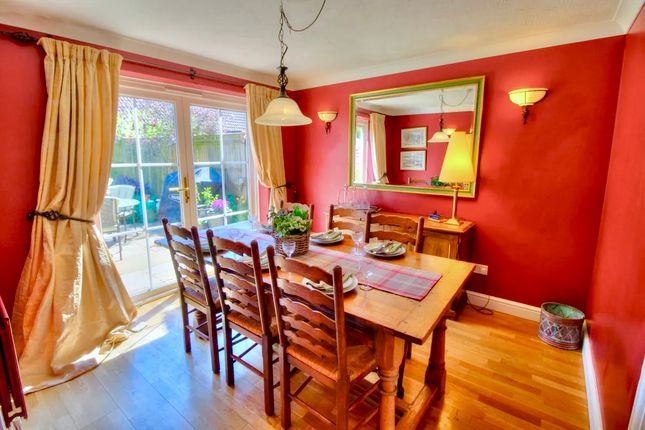 3, Tylston Meadow, Liphook photo 4