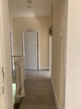 F1, 554 , Coventry Rd, Birmingham photo 5