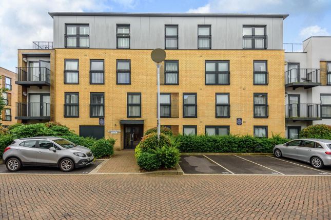 Thumbnail Flat for sale in Bletchley Court North, Stanmore