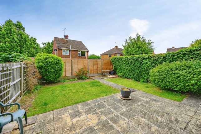 23, Midhurst Gardens, Luton photo 4