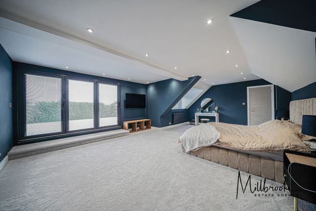 454 Walkden Road, Manchester photo 3
