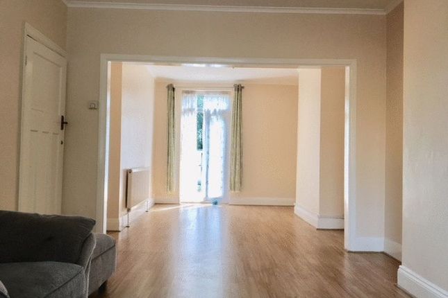 Thumbnail Terraced house to rent in Cavendish Road, Chingford, London