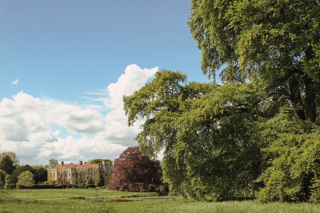 Narborough Hall II_02.Jpg