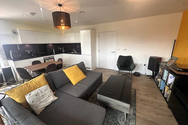 Flat 23,, Appleton House, Feltham photo 3