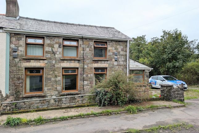 3-bed semi-detached on 3, Bank cottages, Ystradgynlais, £225,000