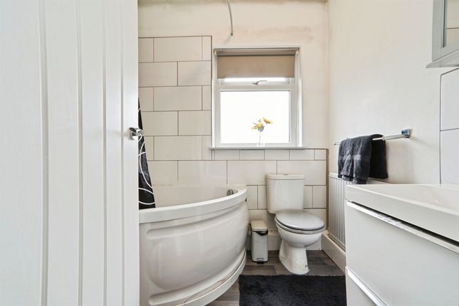 2, Hollings Court, Hollings Street, Bingley photo 4