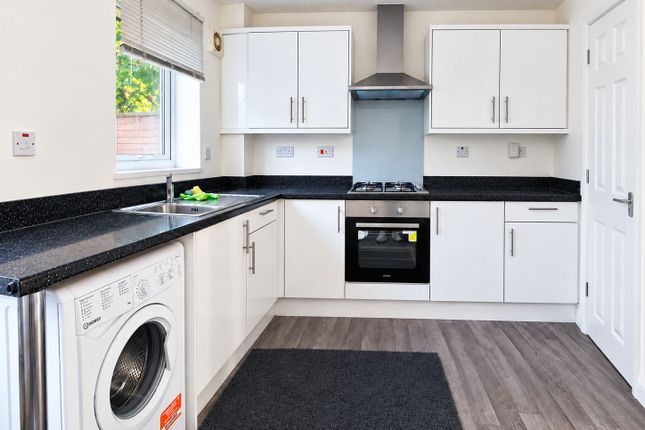 *AD ONLY* 40 Woodborough Road, Leicester photo 2