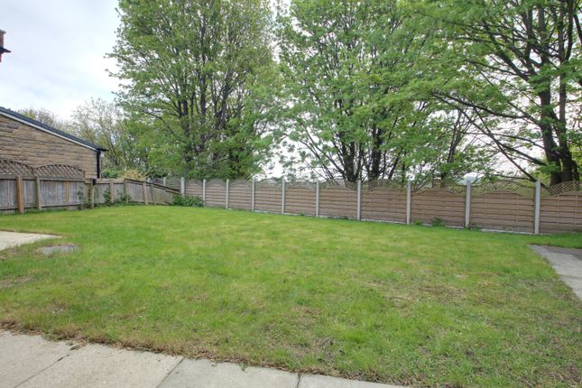36, Longlands Idle, Bradford photo 4