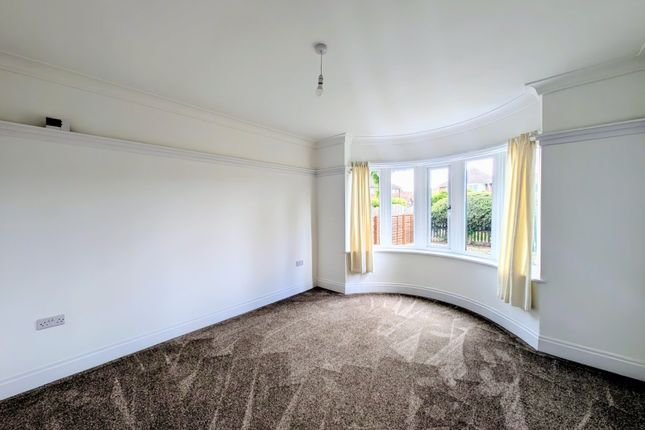 330, Horbury Road, West Yorkshire photo 2