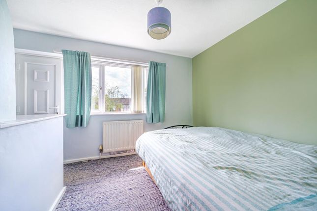 Flat for sale in Barnet, Hertfordshire