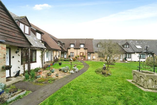 3, Fieldcourt Farmhouse, Quedgeley photo 2
