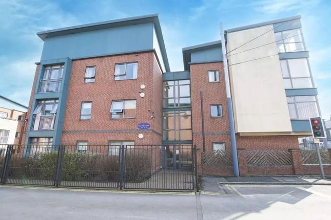 Flat to rent in Middlewood Road, Hillsborough, Sheffield