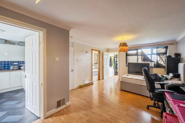 11, Huntingdon Crescent, Scunthorpe photo 4