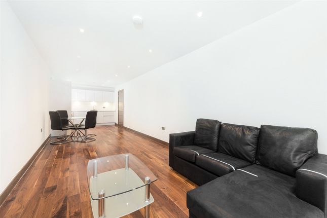 Flat to rent in Beaufort Court, The Residence, 65-67 Maygrove Road, West Hampstead