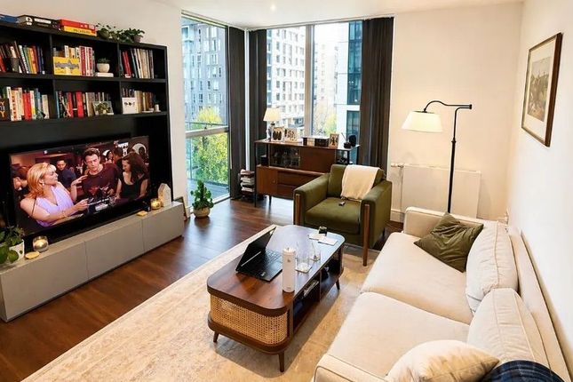 1-bed flat on Flat 2806 Maine Tower, London, £2,750/mo