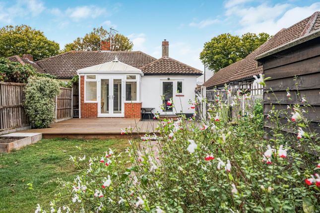 82 Eastwood Road North, Leigh-On-Sea photo 3