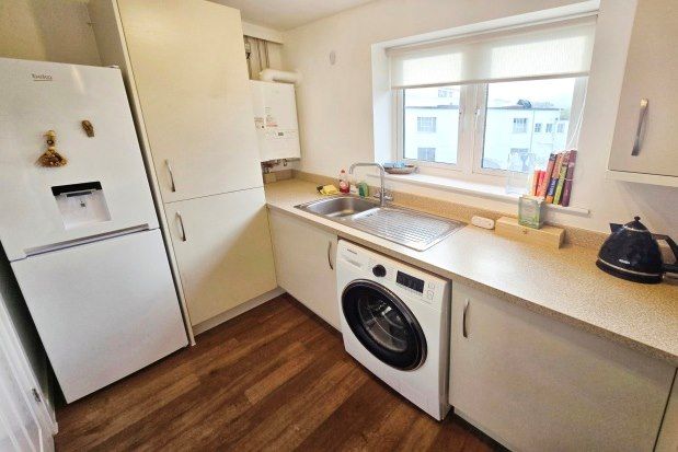 Flat to rent in Centrifuge Way, Farnborough
