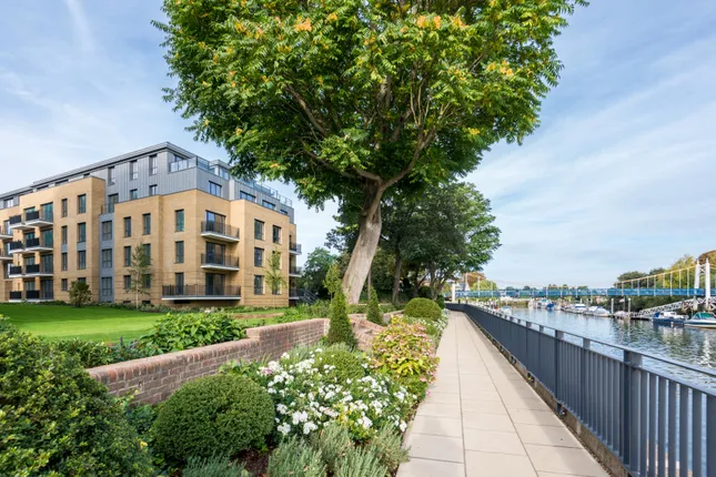 Hamptons - London New Homes