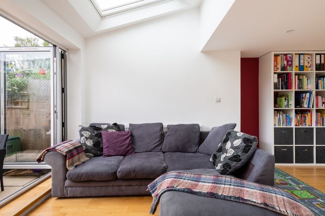 Flat to rent in Mount Street, Oxford