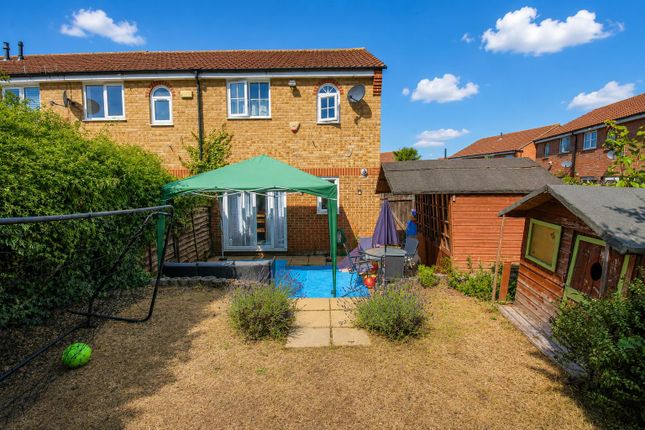 55, Davenport, Harlow photo 4