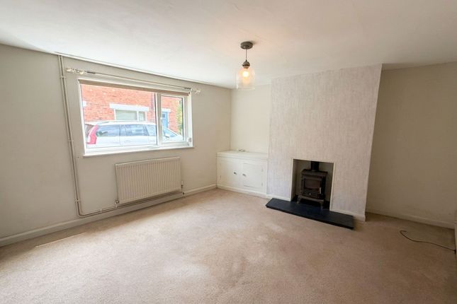 2 Post House Church Street, Grantham photo 3