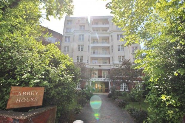 Thumbnail Flat for sale in Abbey Road, St Johns Wood, London