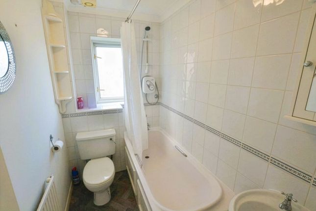 93 Wadnall Way, Knebworth photo 5