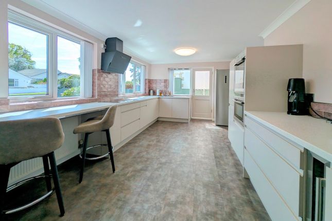 28, Gallows Drive, Ferndown photo 4