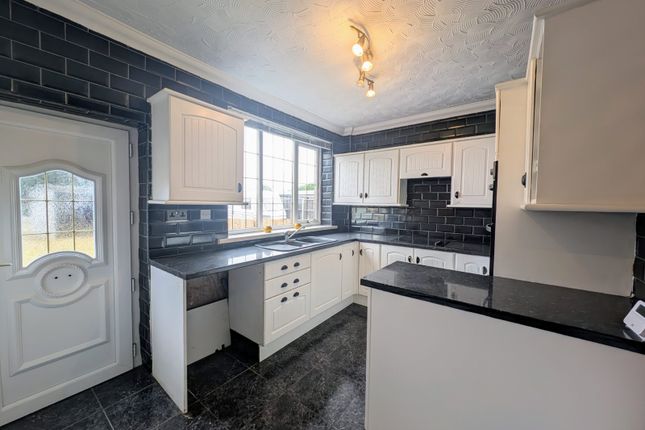 53, Second Avenue, Pontefract photo 2