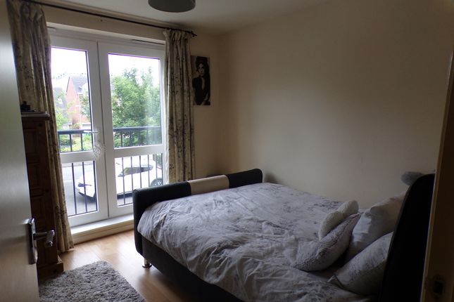 72, Burton-on-Trent photo 5