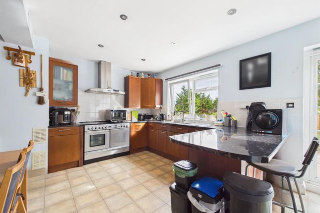 31, Warwick Road, Coulsdon photo 3